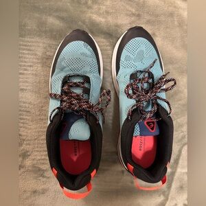 Easy Spirit Size 9 1/2 M Blue and Black Sneakers